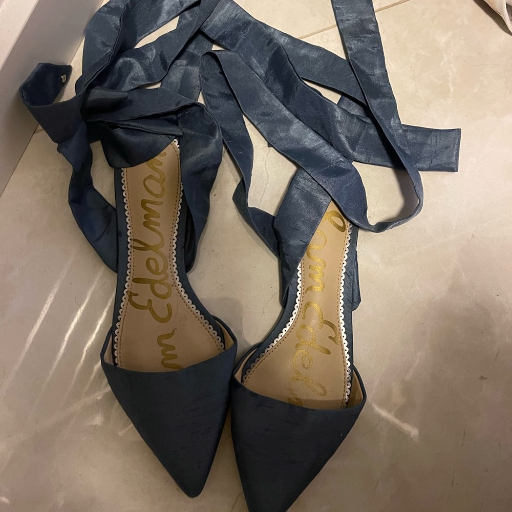 Sam Edelman close toed sandals